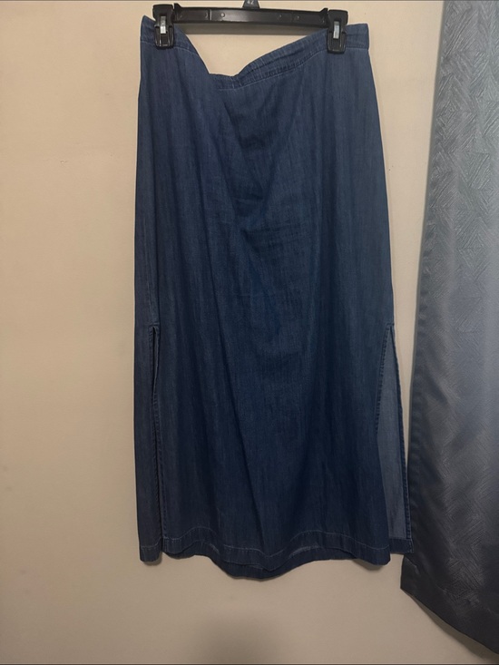 GAP Dresses & Skirts - GAP Denim Midi Skirt in Dark Blue